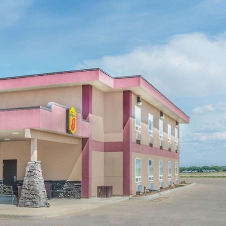 فندق سوبر 8 باي ويندام إينيسفيل Innisfail المظهر الخارجي الصورة